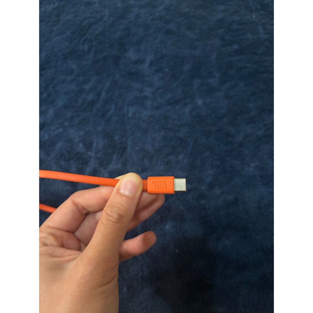 JBL usb-c charging cable sze 10inch